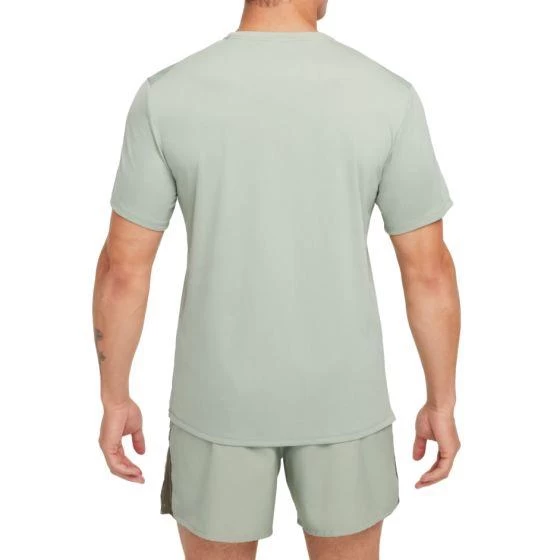 remera-m-nk-df-uv-miler-ss-dv9315370_b