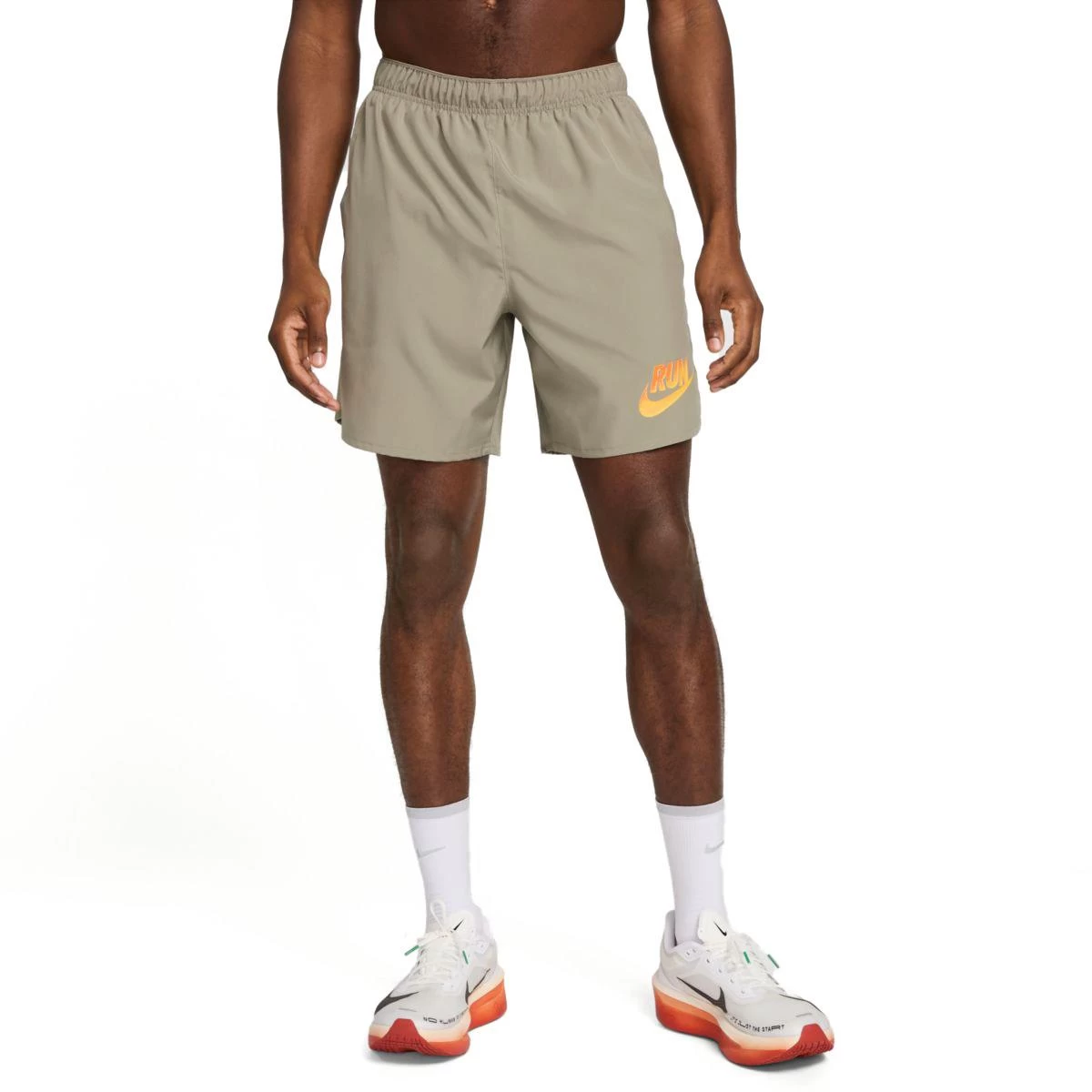short-m-nk-run-enrgy-chlngr-7ul-shrt-hj3566320