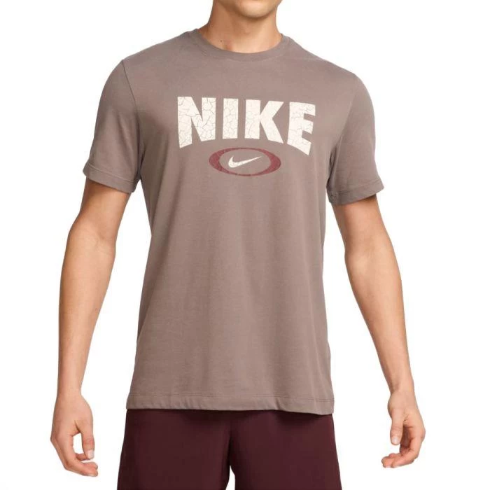 remera-m-nk-df-tee-hbr-novelty-hj3594289